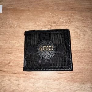Gucci men wallet. New never used